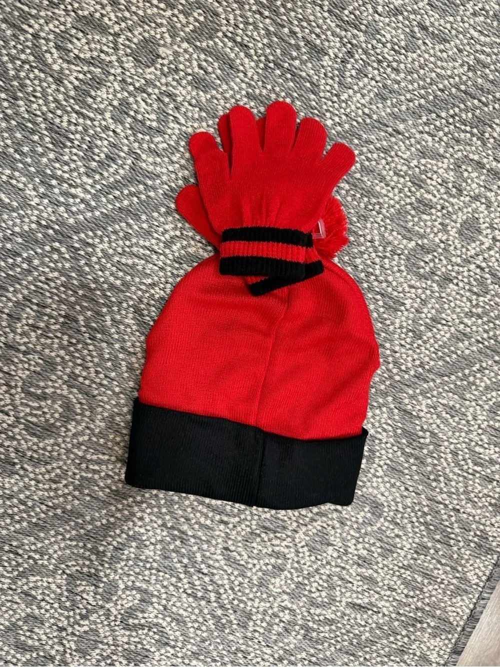 New Disney Red Lightning McQueen Beanie and Glove Set Little Boys One Size
